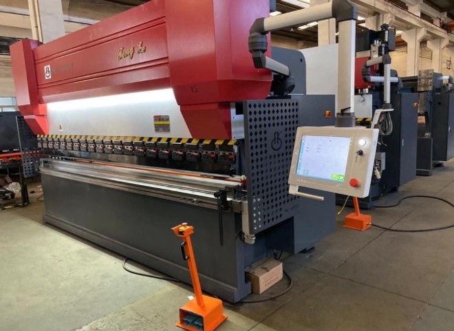 智能而彎，馭效而成：豐科機械數控折彎機助力精密鈑金加工領域? 